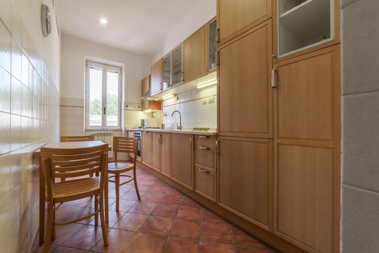 Roman Experience Testaccio Flat Εξωτερικό φωτογραφία